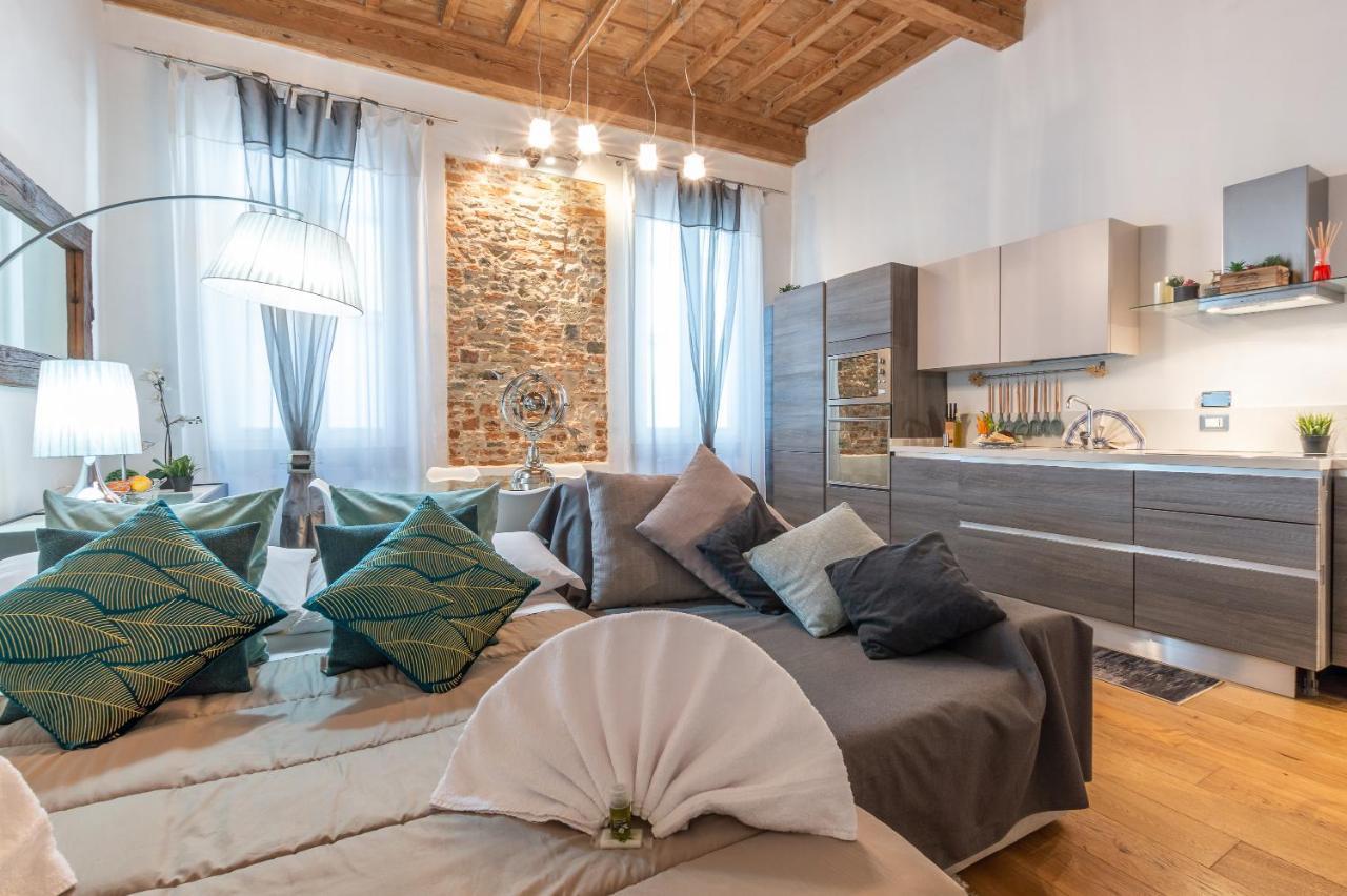 E Quindi Uscimmo A Riveder Le Stelle Apartment ฟลอเรนซ์ ภายนอก รูปภาพ